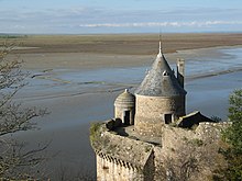 Detalle de la torre de St. Gabriel, en Mont Saint Michel.