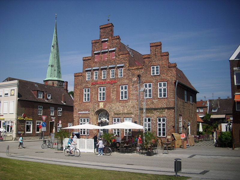 File:Travemuende-Bailiwick-Building.JPG