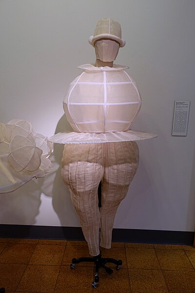 File:Triadic Ballet costume 3, Oscar Schlemmer, 1922, recreated by Rachel Ashley Wilkins, organza, muslin, rigilene, steel - University of Arizona Museum of Art - University of Arizona - Tucson, AZ - DSC08064.jpg