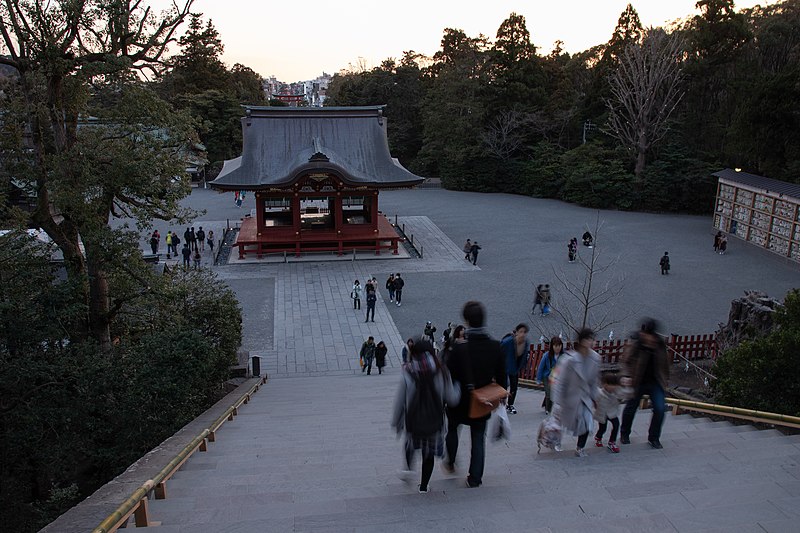 File:Tsurugaoka Hachiman-Shrine 14.jpg