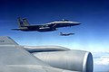 Звено истребителей F-15 в полёте над Тихим океаном. 28 октября 2013