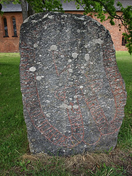 File:U379, Sigtuna.jpg