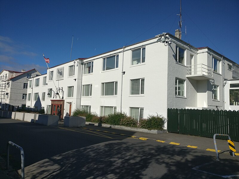 File:US embassy in Reykjavík 2017.jpeg