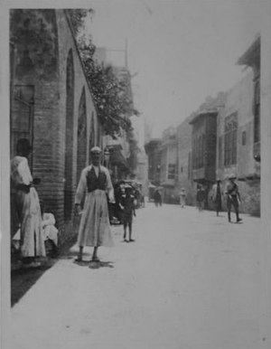 View of River Street, Mosul, 1916-1919.jpg