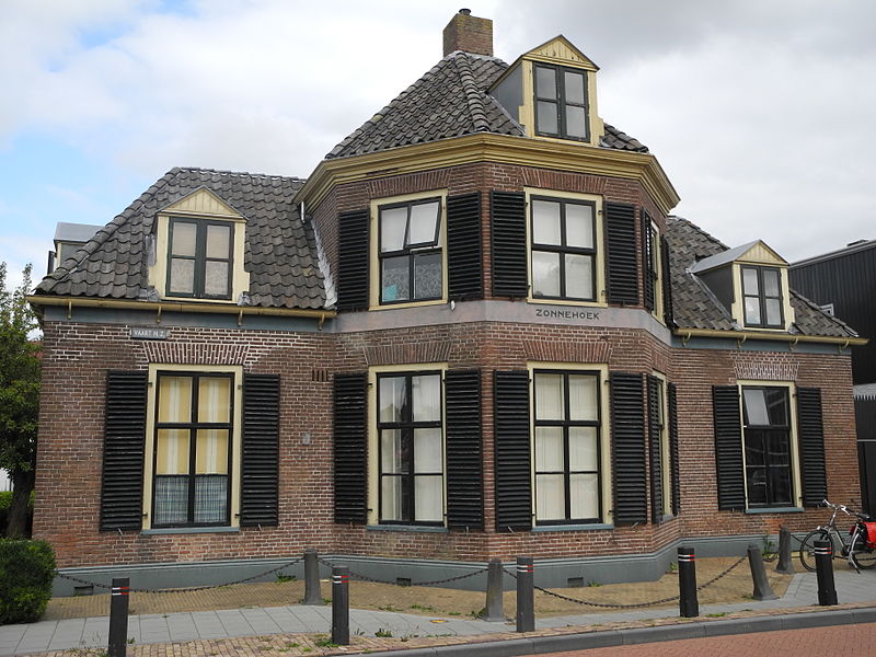 File:VillaZonnehoek.Assen.jpg