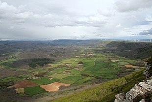 Vista del Valle de Valderredible, Cantabria (29 de abril de 2018, mirador de Valcabado).jpg