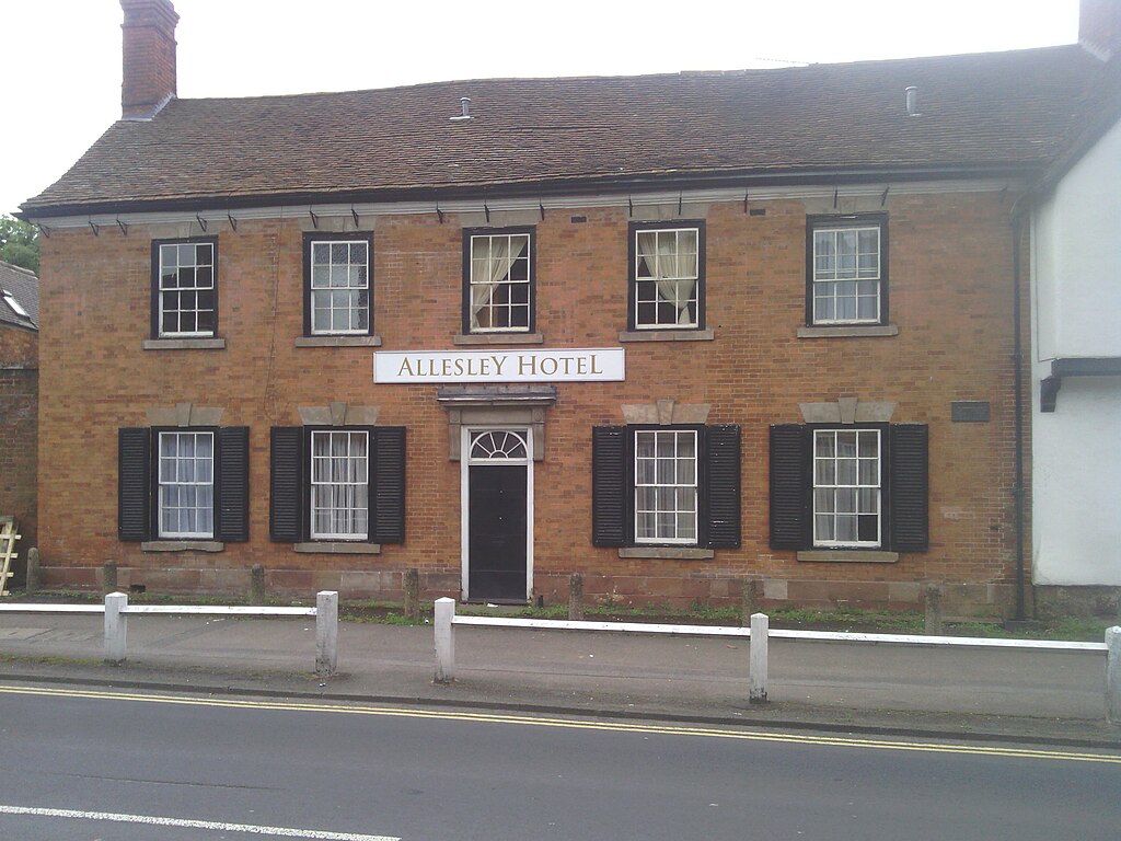 Small picture of Allesley Hotel courtesy of Wikimedia Commons contributors