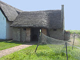 Ahumadero reconstruido en el pueblo pesquero medieval de Walraversijde, sus restos se dataron ca. 1465.