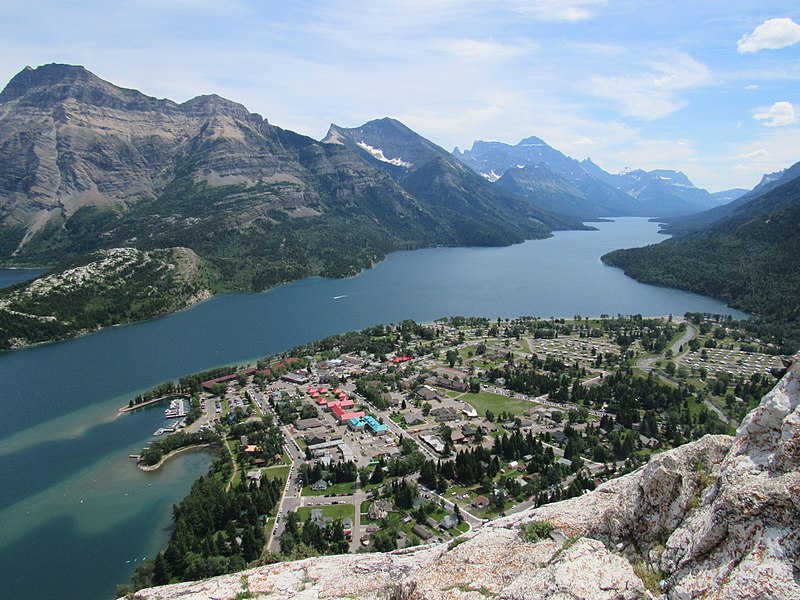 File:Waterton lakes national park.jpg