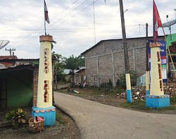 Gapura selamat datang di Desa Bangun Sari