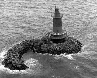 <span class="mw-page-title-main">West Bank Light</span> Lighthouse in Staten Island, New York