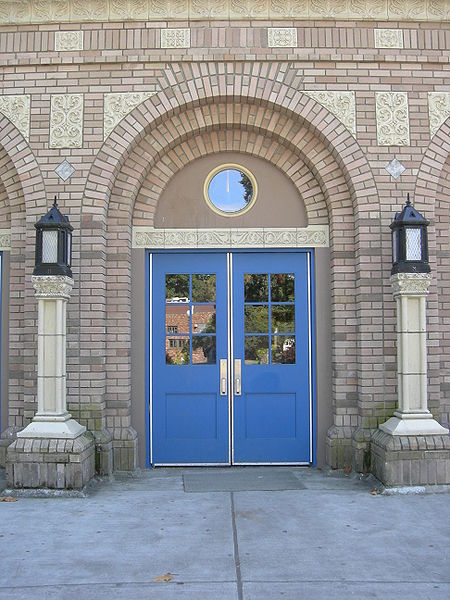 File:West Seattle High doors 02.jpg