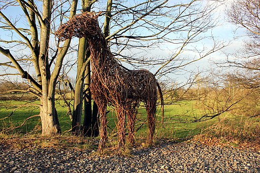 Willow Horse on the Millennium Greenway - geograph.org.uk - 2771368