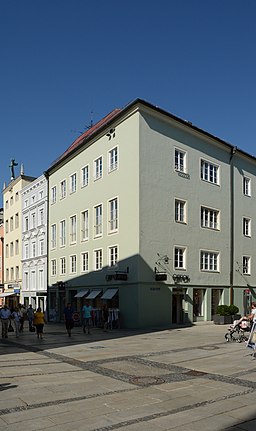 Wohn- und Geschäftshaus Ludwigstraße 10 (Passau) b