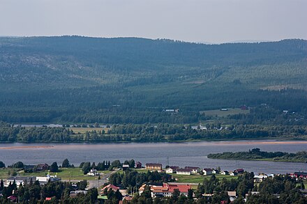 The Ylitornio village seen from Ainiovaara, with Sweden across the river