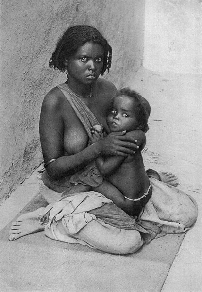 File:Young Somali Mother and Babe NGM-v31-p558.jpg