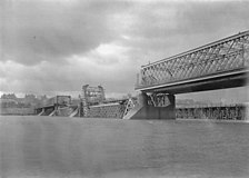 Most zniszczony przez wycofujące się wojska rosyjskie, sierpień 1915