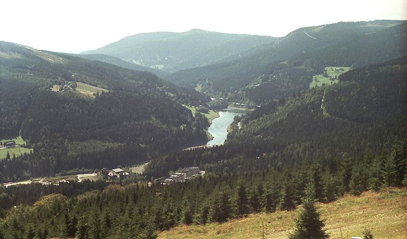 File:Špindl přehrada 2003.jpg