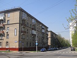 Kedrova Street nära korsningen med Lvova Street (maj 2014)