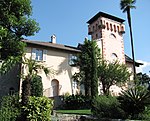 Neo-gotisk villa San Materno med oratorium och slott