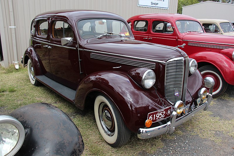 File:1938 Dodge D9 4 door Sedan (26625366426).jpg