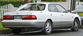 1994-1996 Lexus ES 300 (VCV10R) sedan (2011-06-15) 02