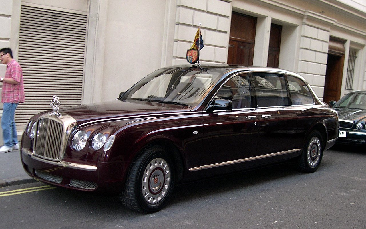 Image of 2002 Bentley State Limousine 2