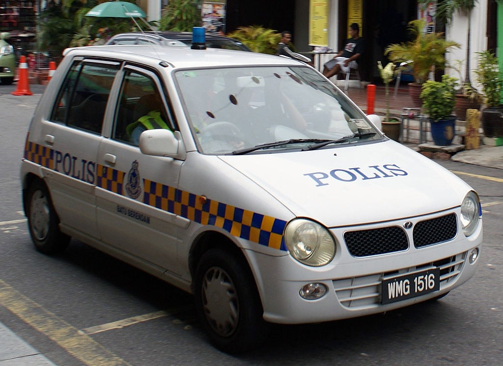 File:2005 Perodua Kancil PDRM police car in Malacca 