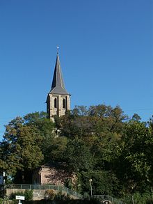 Evangelische Kirche Malstatt auf dem Malstatter Kirchberg, dem Ort der alten Thingstätte