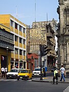 El jirón desde la Plaza de Armas