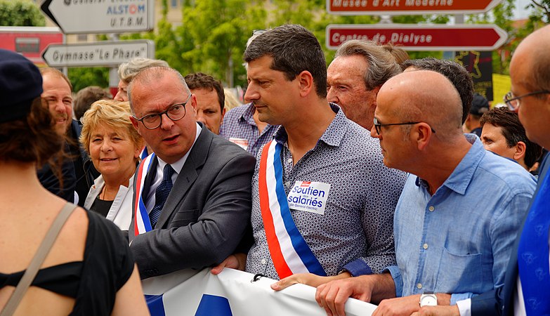 Damien Meslot (maire de Belfort), Florian Bouquet (président du conseil départemental), Christophe Grudler (conseiller départemental et député européen), Michel Zumkeller (député du Territoire de Belfort), Tony Kneip (conseiller municipal délégué chargé du monde combattant et de la défense), Ian Boucard (député du Territoire de Belfort), Maude Clavequin (conseillère régionale), Marie-Guite Dufay (présidente de la région Bourgogne-Franche-Comté).