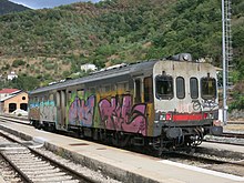 Una ALn 776 in sosta nella stazione