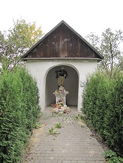 A 695 Figura św. Jana Nepomucena ul. Krakowska 38 miasto Kazimierz Dolny 2.JPG