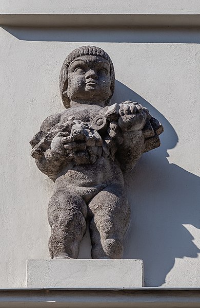 File:A statue on a facade of a building at Tyršova 19, Ostrava, Czech Republic 01.jpg