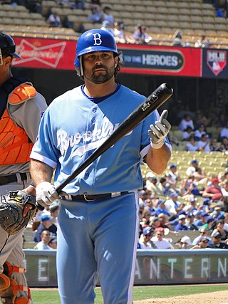 <span class="mw-page-title-main">Aaron Miles</span> American baseball player (born 1976)