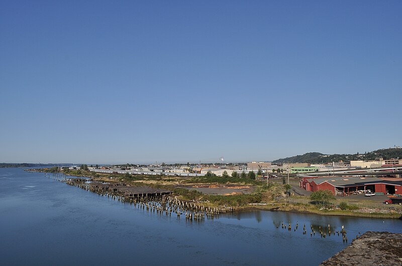 File:Aberdeen, WA - Downtown & Wishkah River from Rt 101.jpg