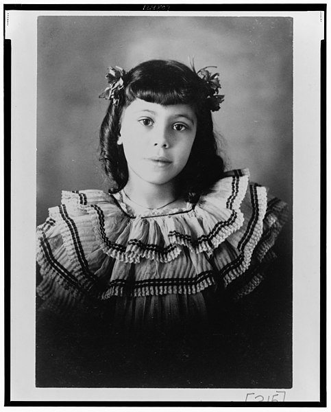 File:African American girl, head-and-shoulders portrait, facing front LCCN99472207.jpg