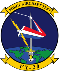 Air Uji dan Evaluasi Skuadron 20 (Amerika Serikat Angkatan laut), lencana, tahun 2020.png