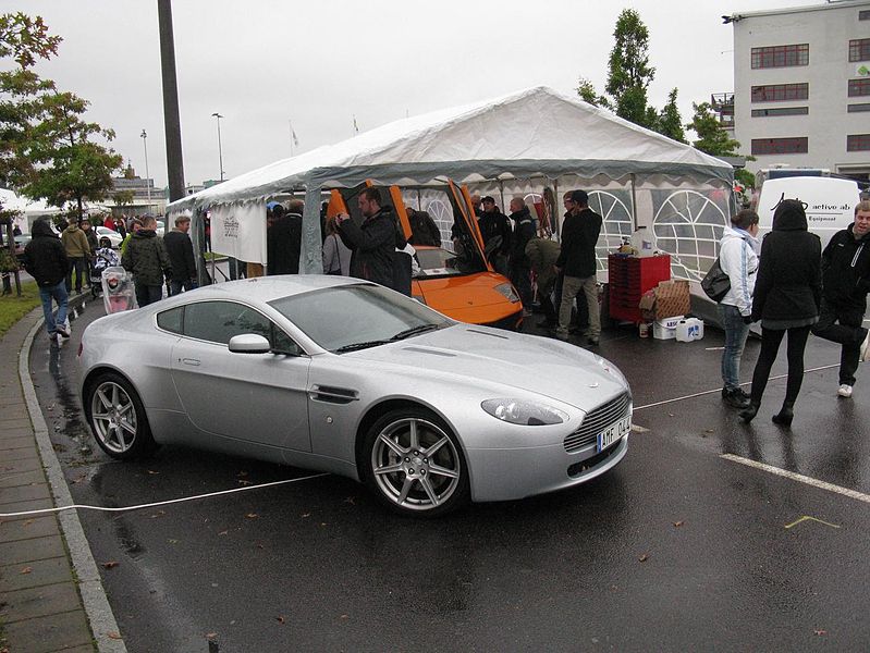 File:Aston Martin V8 Vantage (5023161474).jpg