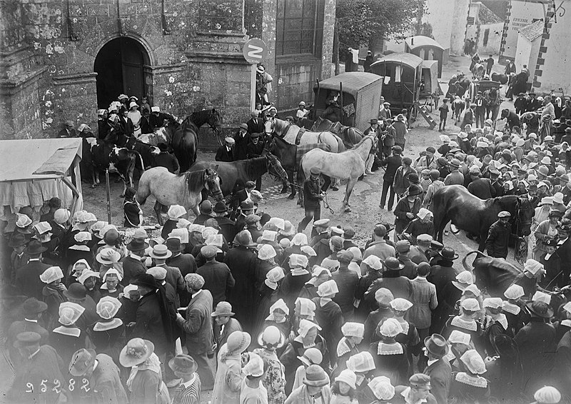 File:Bénédiction des chevaux 1924.jpg