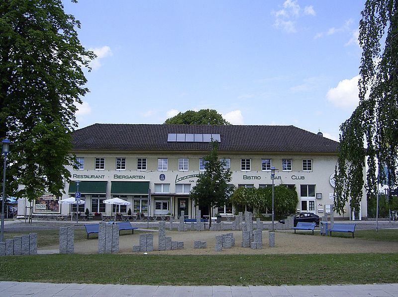 File:BahnhofBadNenndorf.jpg