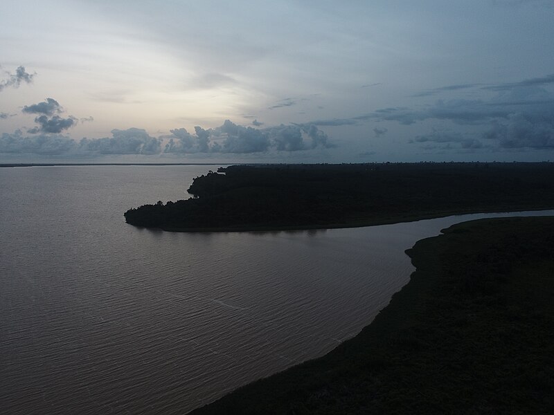 File:Baie de N'guieme.jpg