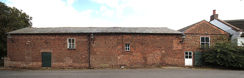 File:Barns at Corner Farm, Raby 2.jpg