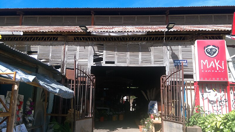 File:Bazary Be de Mahajunga- Madagascar.jpg