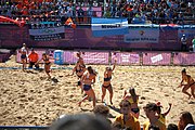 Deutsch: Beachhandball bei den Olympischen Jugendspielen 2018; Tag 3, 10. Oktober 2018; Mädchen, Vorrunde, Gruppe B - Niederlande-Argentinien 2:0 English: Beach handball at the 2018 Summer Youth Olympics at 10 October 2018 – Girls Preliminary Round Group B‎ – Netherlands-Argentina 2:0