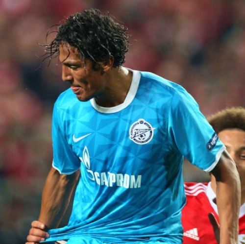 Alves in action for Zenit