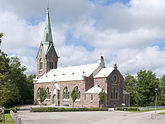 Fil:Bokenäs nya kyrka 2015.jpg