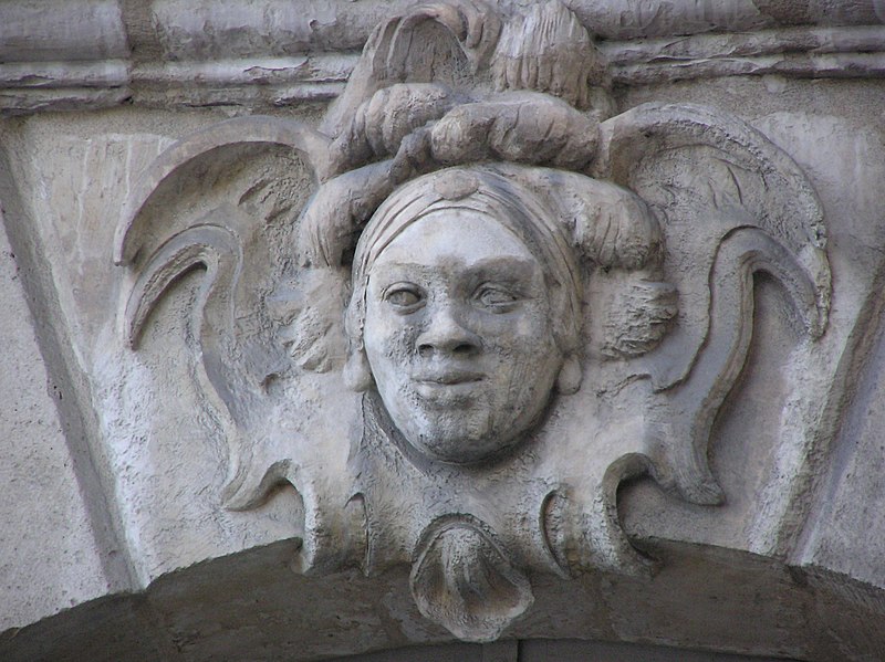 File:Bordeaux place de la Bourse mascaron visage africain.JPG