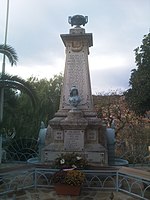 Monument aux morts (commémore : 14-18, 39-45)