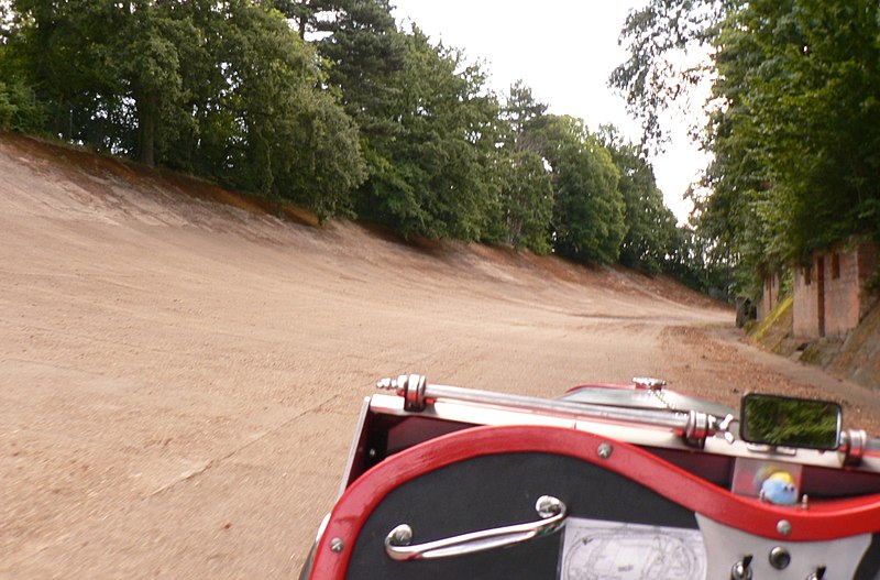 File:Brooklands Racing track (geograph 3606232).jpg